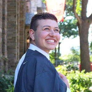 Meet your Posher, Ari